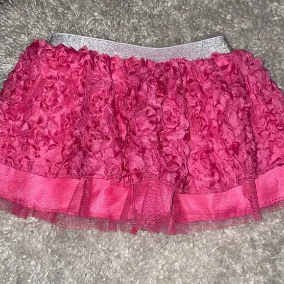 24 M skirt - Picture 1 of 5